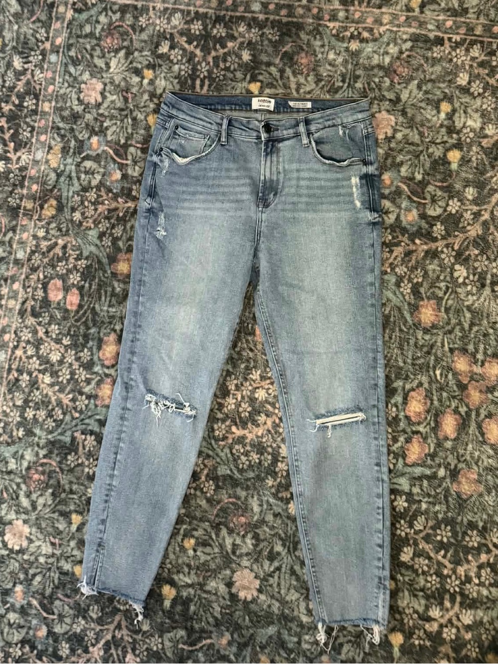 Kensie Jeansβ The Ultimate High Rise Skinny Raw Hem Light Wash 10/30